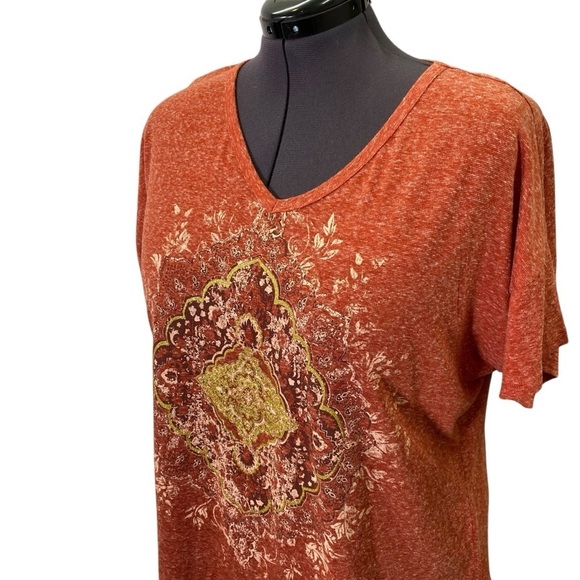 Terra & Sky Women's size 1X rust/Orange colorway Graphic Short Sleeve T-Shirt - Picture 3 of 8
